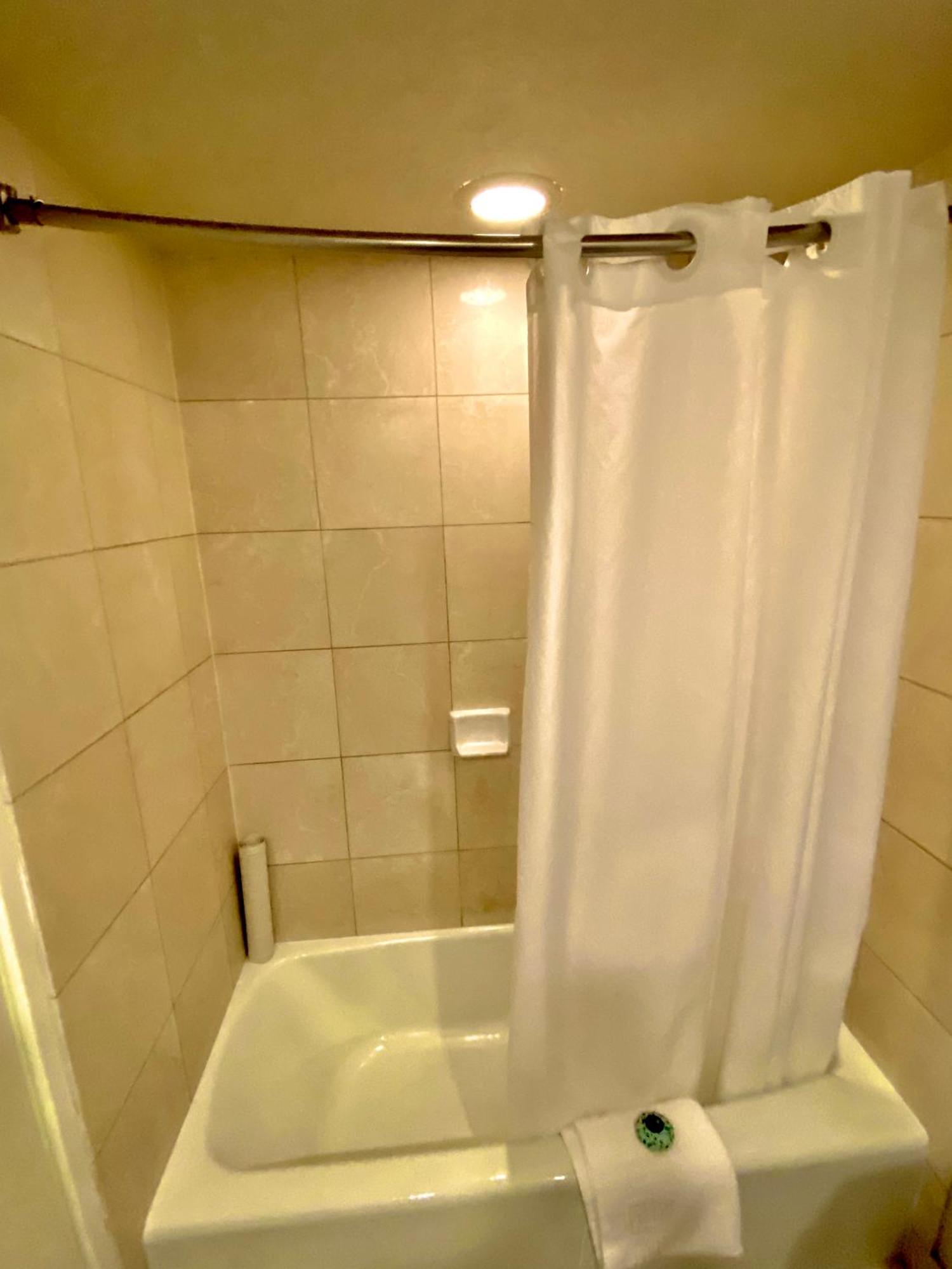 Cozy Studio With Free Parking In Waikiki Honolulu Eksteriør bilde